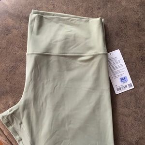 Light green NWT lululemon leggings